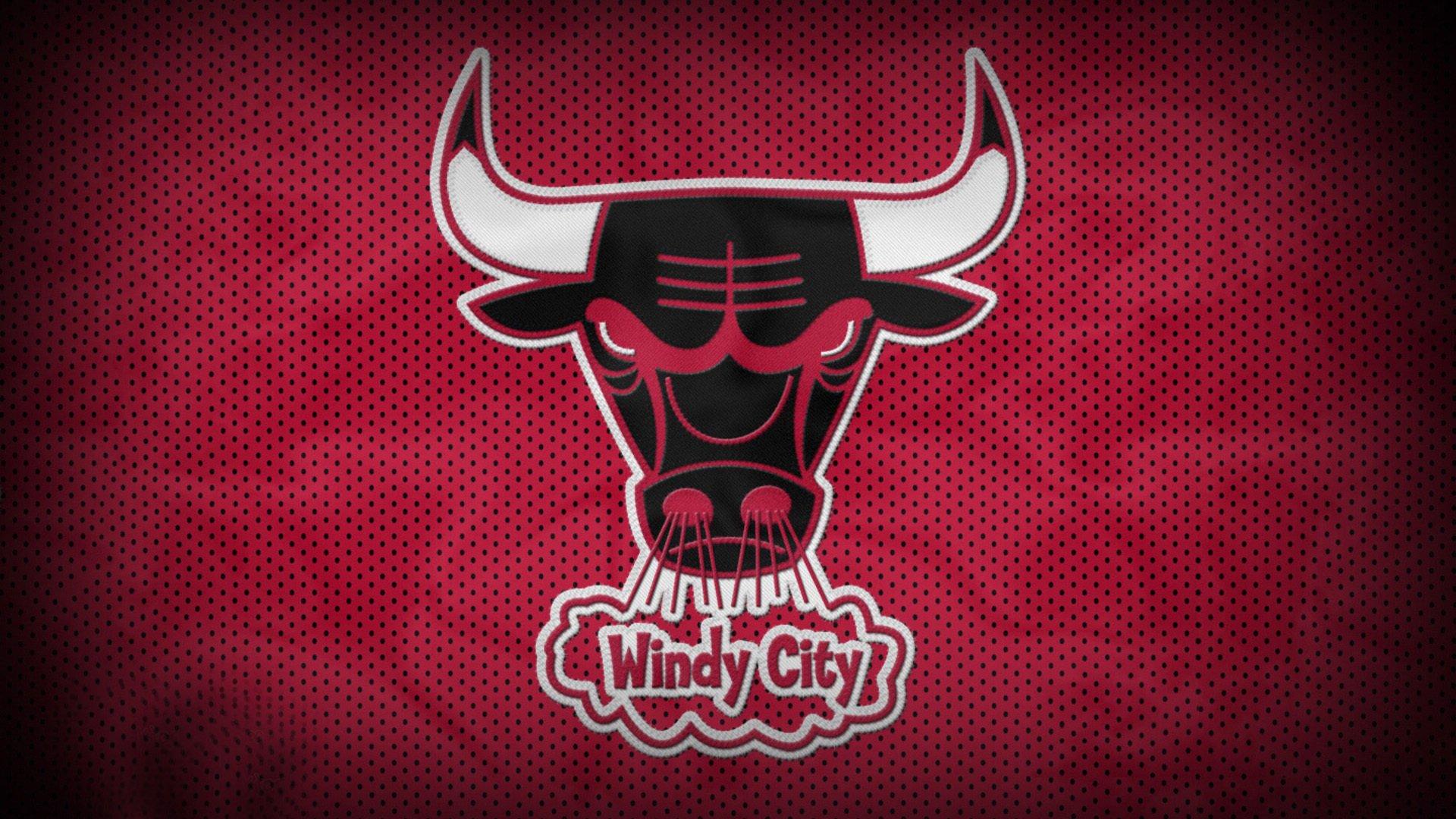 亚当斯前场篮板统治力惊人，上赛季净胜203个，生涯累计破千